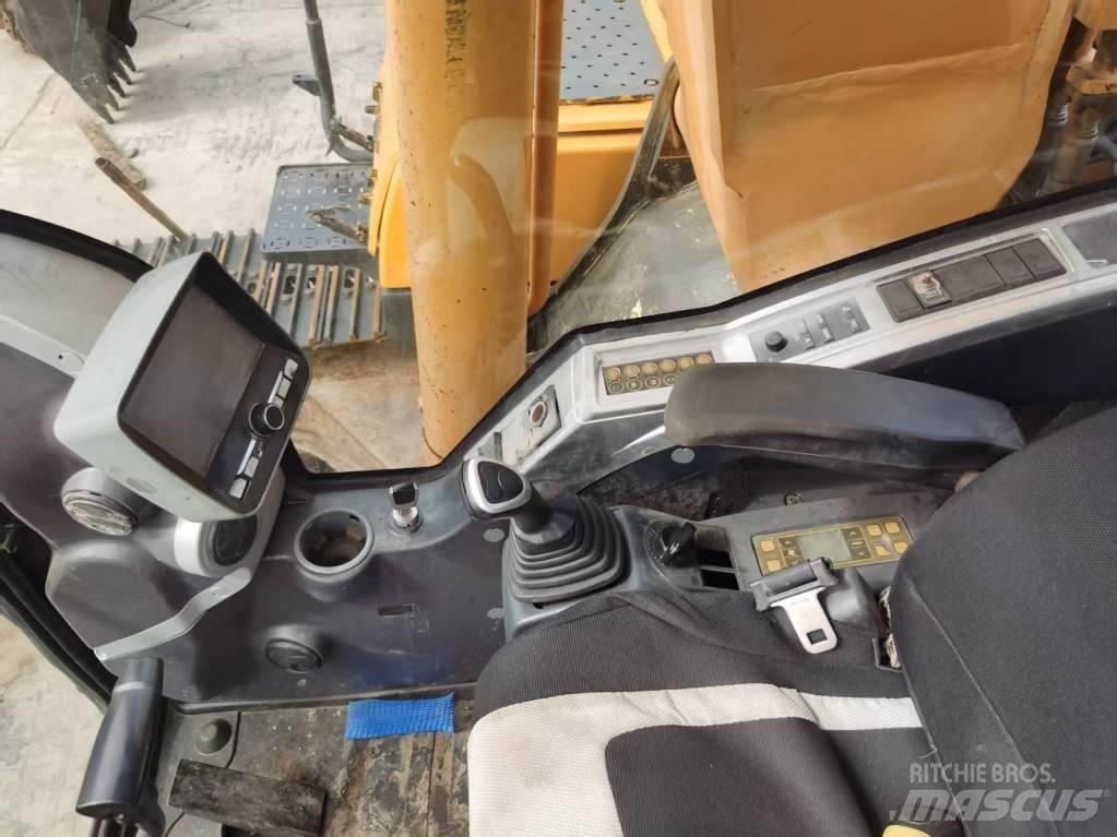 Hyundai 220lc-9s Crawler excavators
