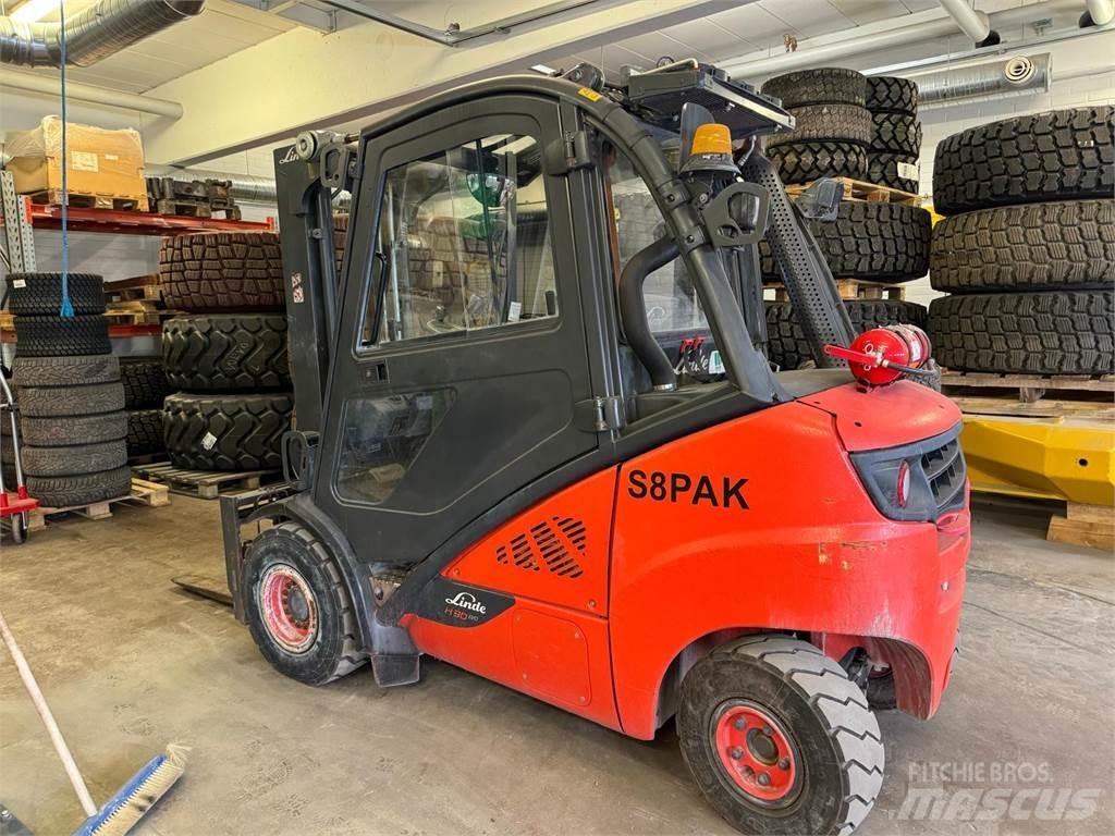 Linde H30D-02 Diesel trucks