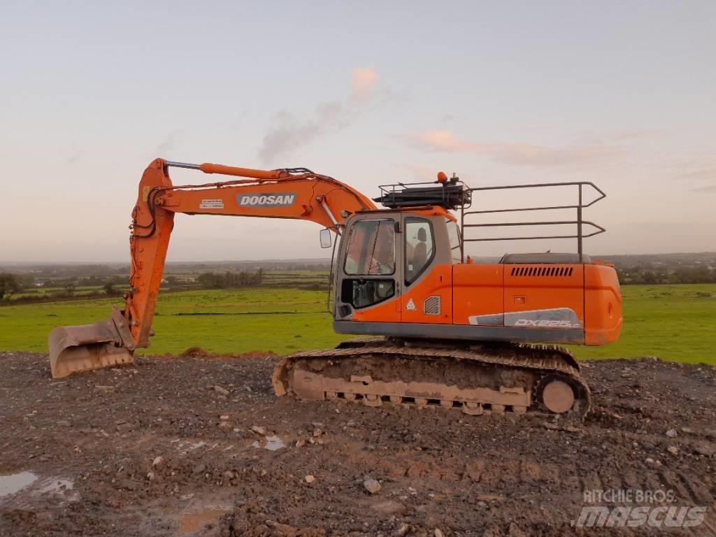 Doosan DX 225 Crawler excavators