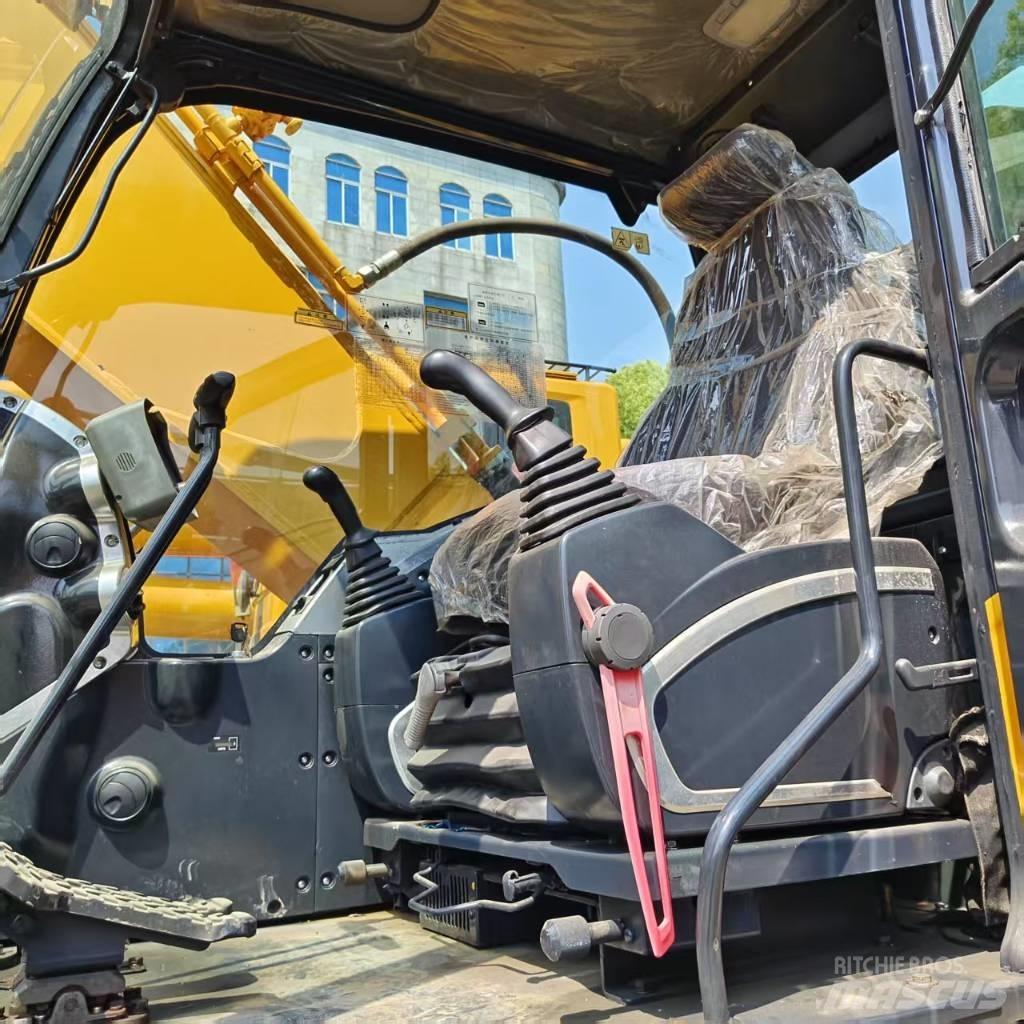 Hyundai 220lc-9s Crawler excavators