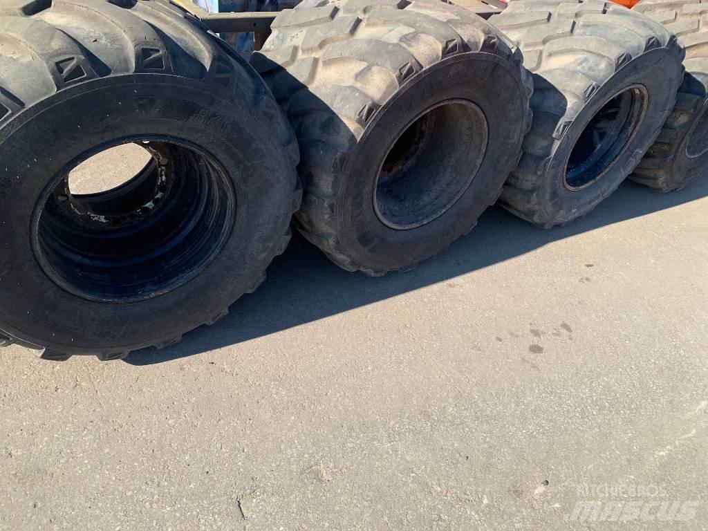 BKT Flotation Radial Tyres, wheels and rims