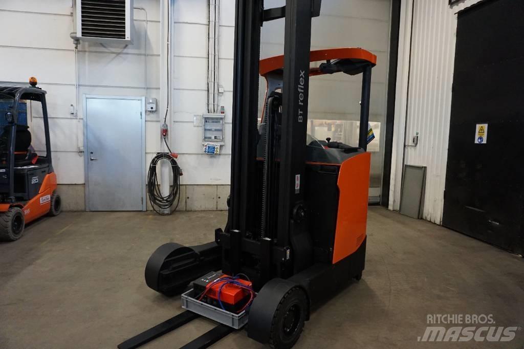 Toyota RRE160HR Reach truck