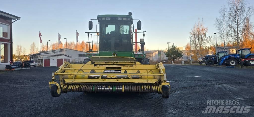 John Deere 7400 Forage harvesters
