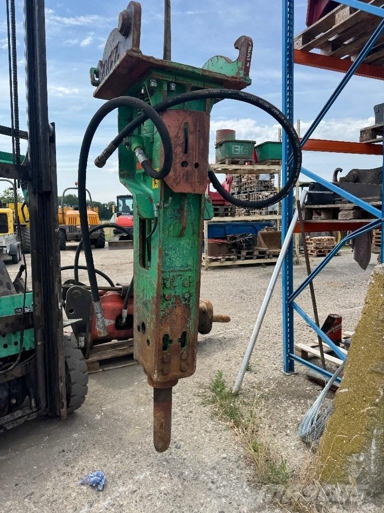 Montabert V 1200 BRH Hydraulic pile hammers