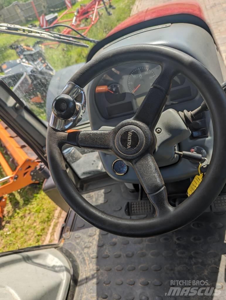 Valtra N 103.4 Tractors