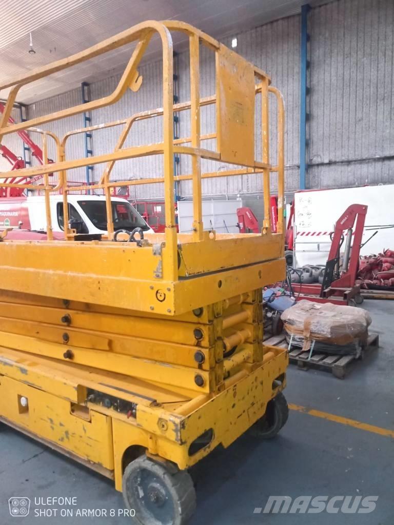 Haulotte Compact 12 Scissor lifts