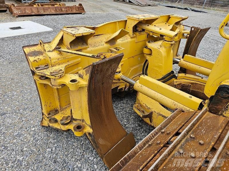 Komatsu D 61 PX-23 Crawler dozers