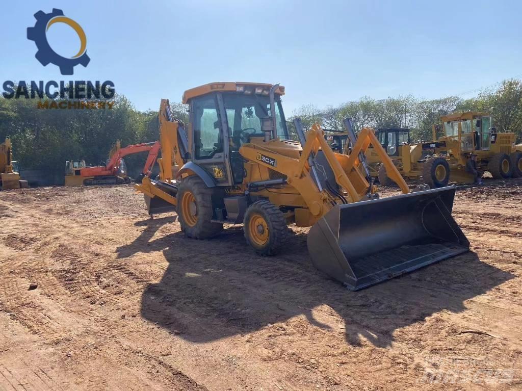 JCB 3CX Backhoe