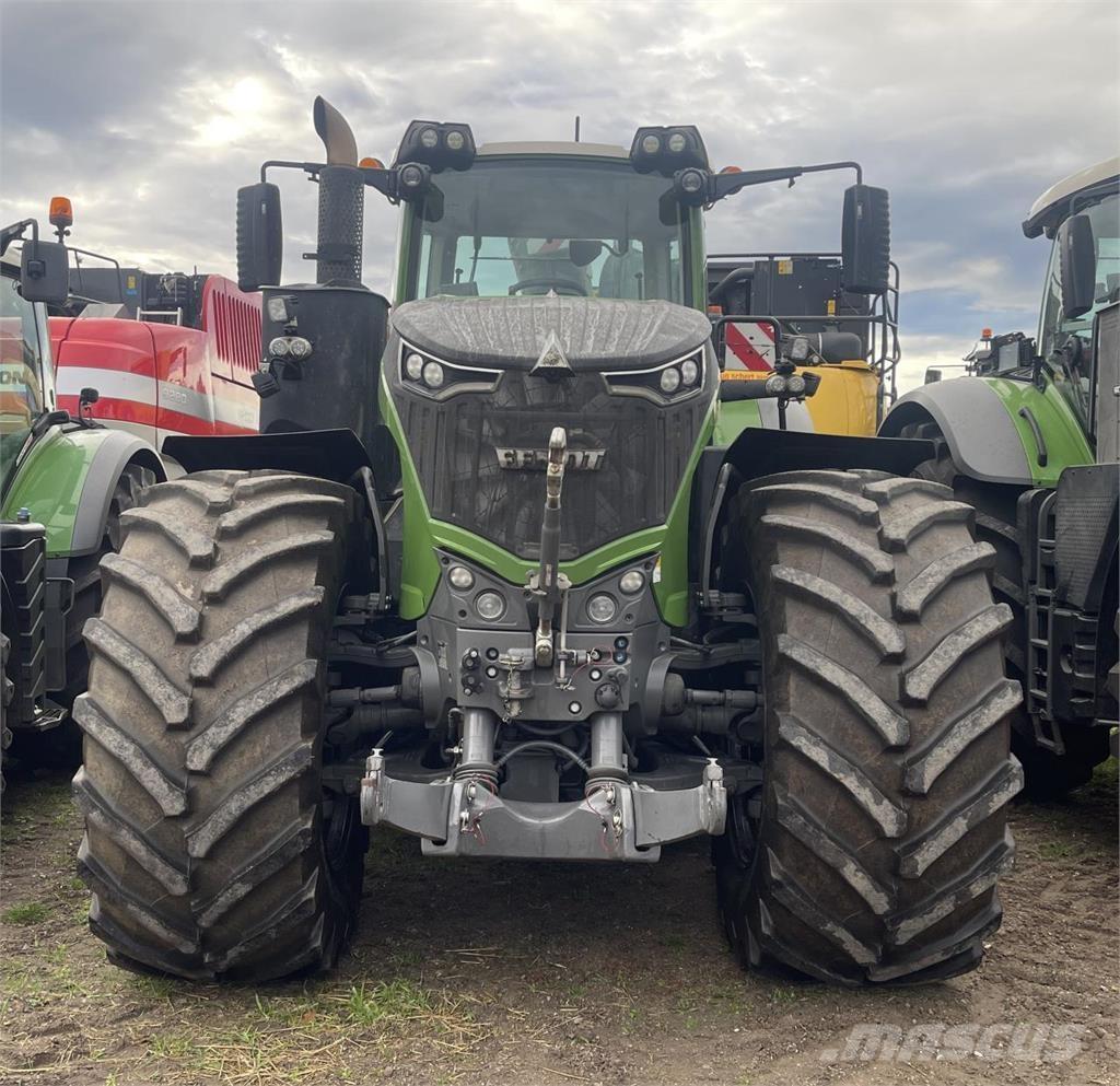 Fendt 1050 Vario Tractors