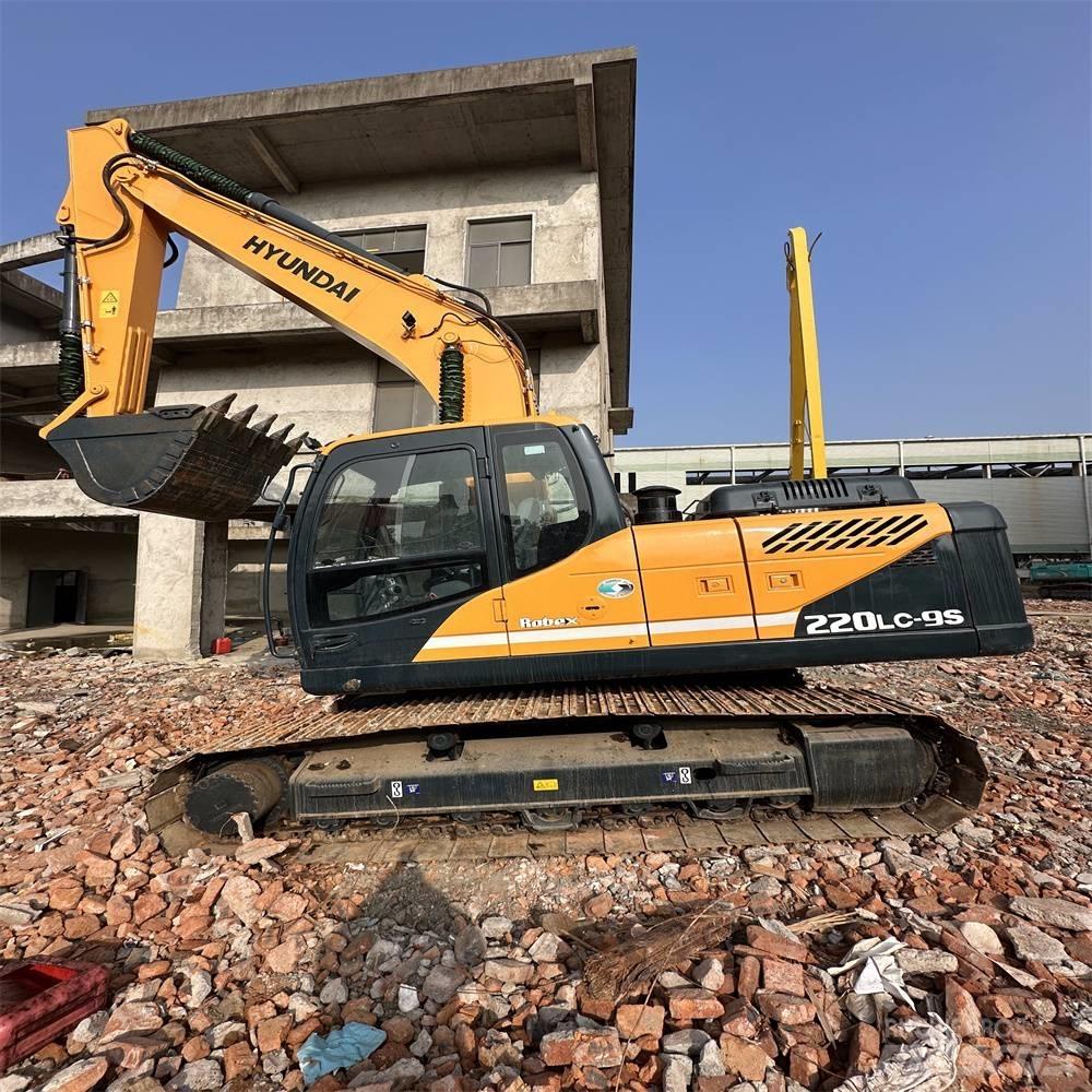 Hyundai 220LC-9S Crawler excavators