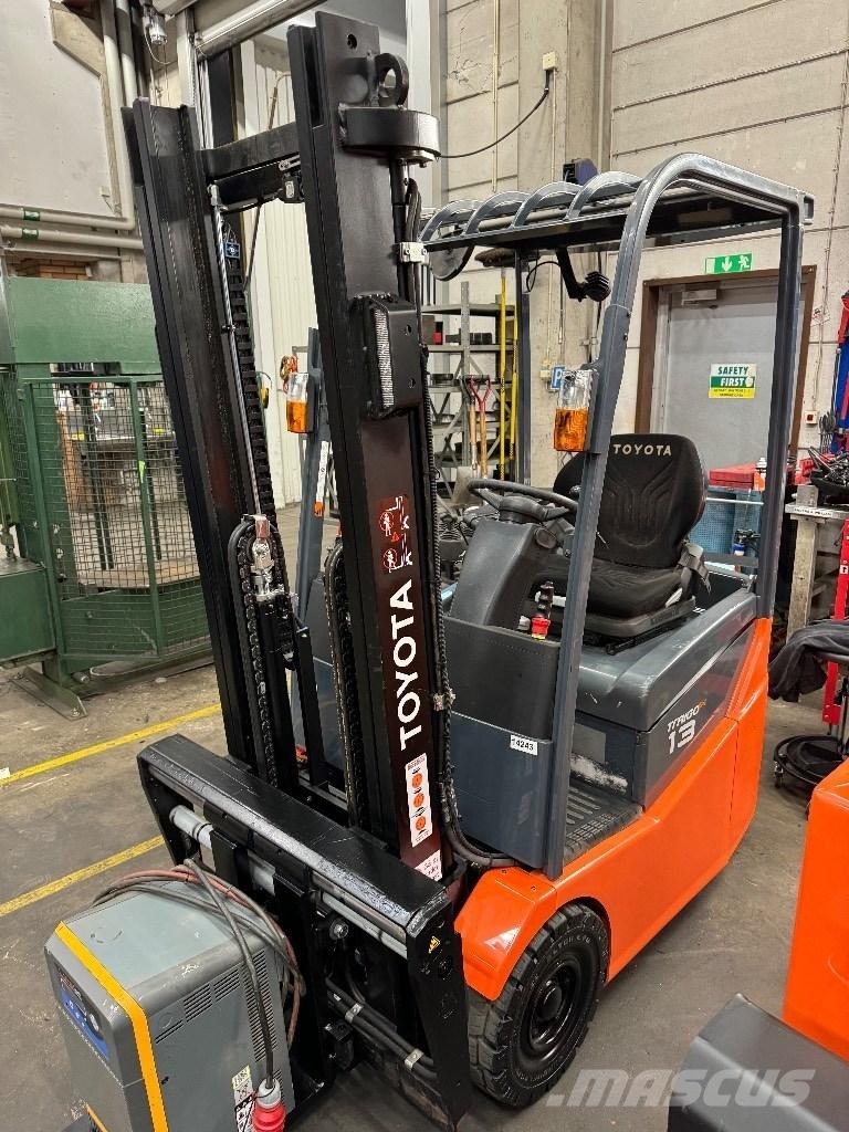 Toyota 7FBEST13 Electric forklift trucks