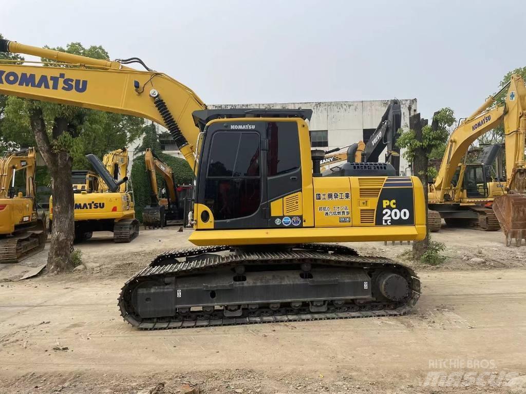 Komatsu PC 200 -8 Crawler excavators