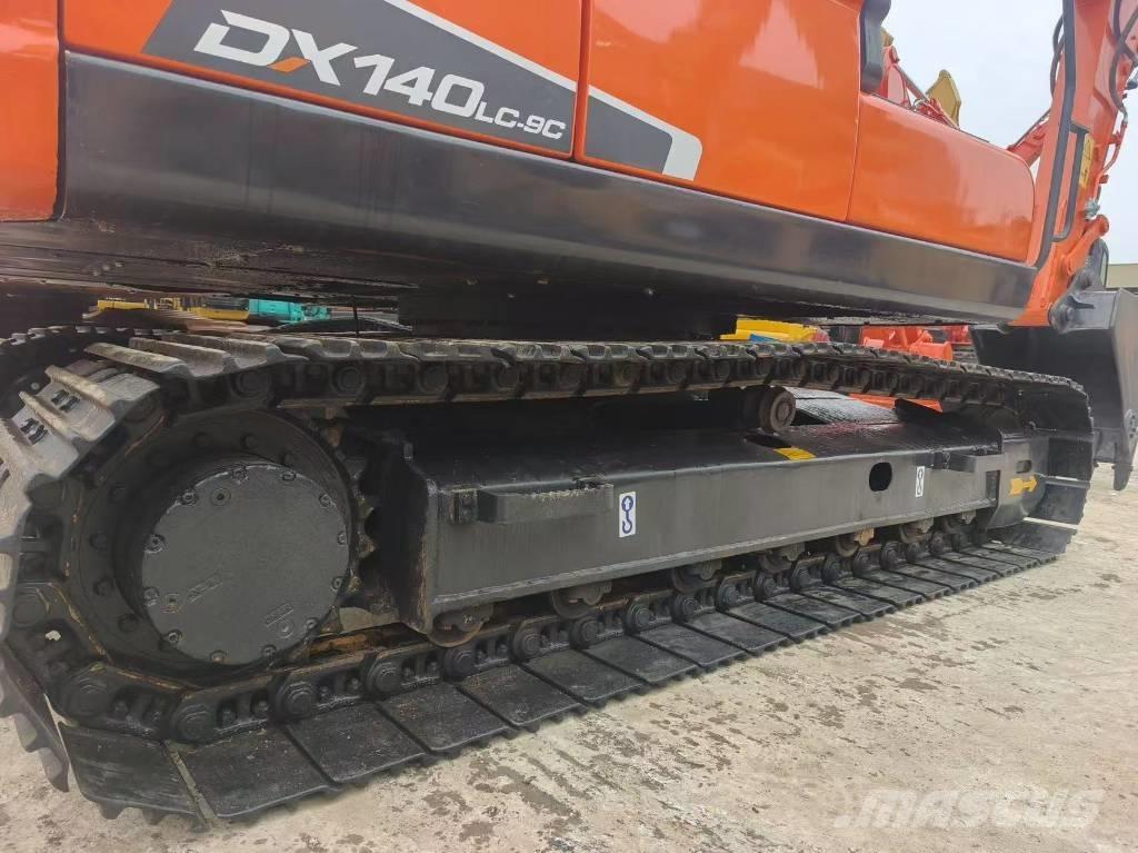 Doosan DX 140 Crawler excavators