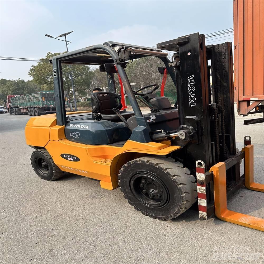 Toyota 02-7FDA50 Diesel trucks