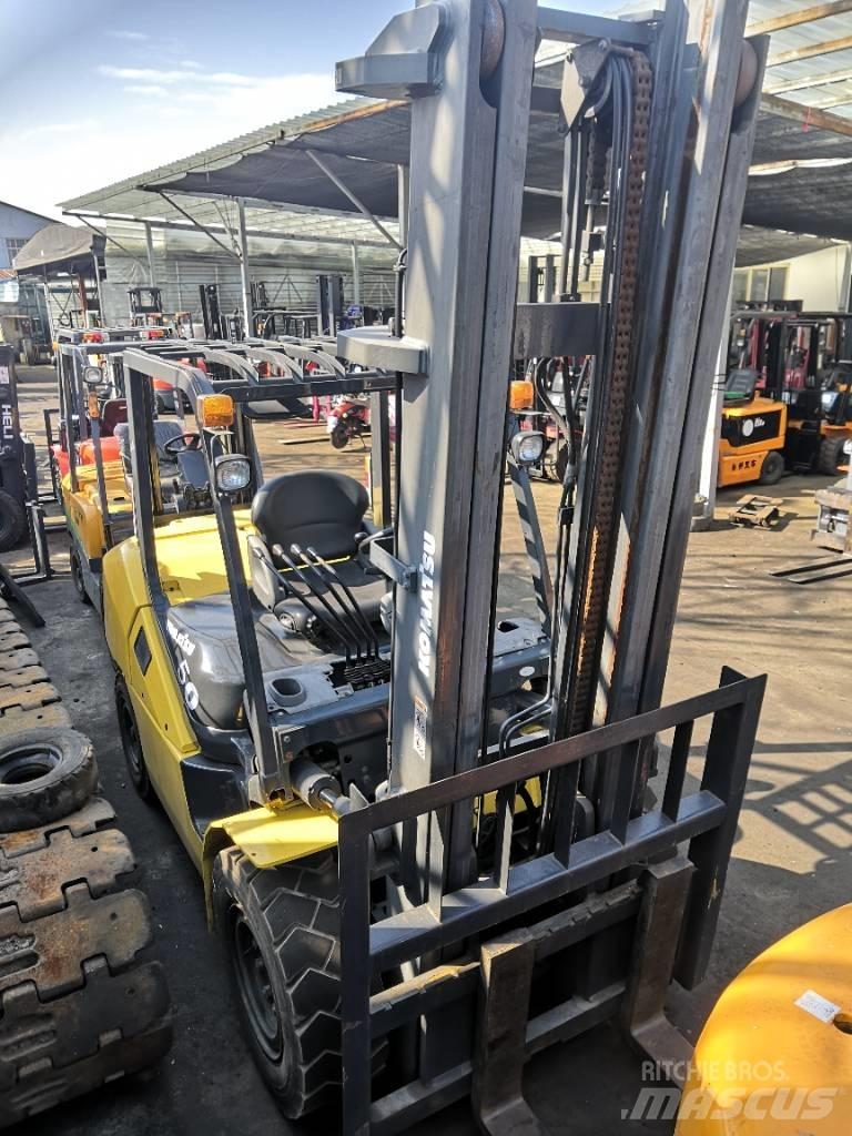 Komatsu 5 Ton Diesel trucks