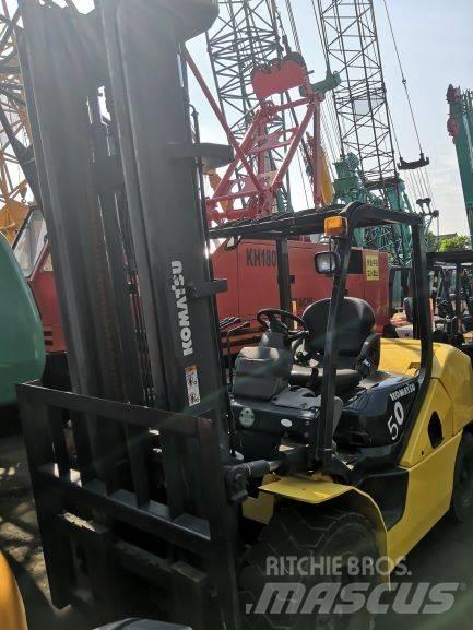Komatsu 5 Ton Diesel trucks