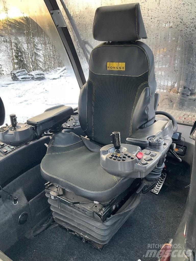 Ponsse WISENT 8W Forwarders