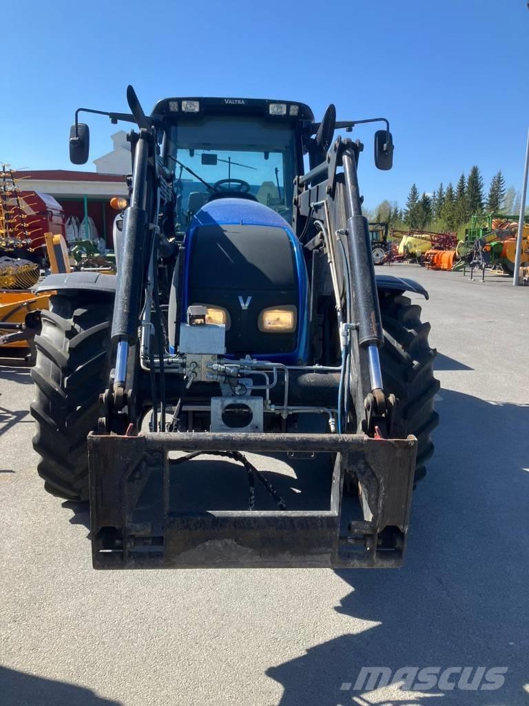 Valtra T 151 Tractors