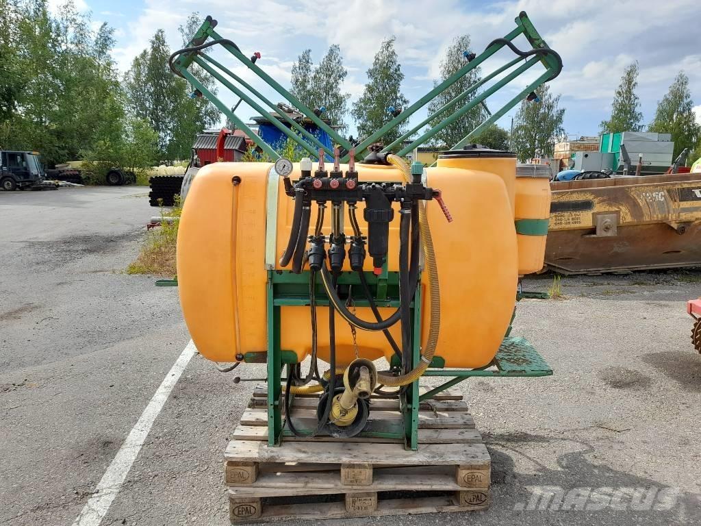 Junkkari 3/700/12 Mounted sprayers