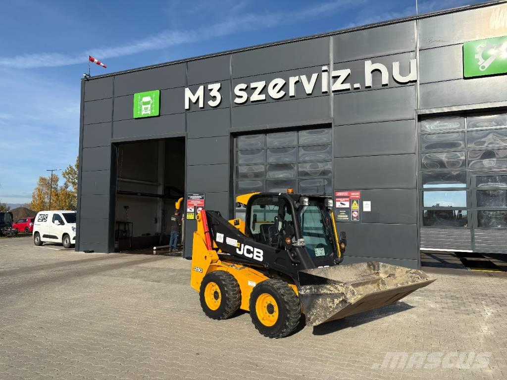 JCB 250 T4 Mini loaders