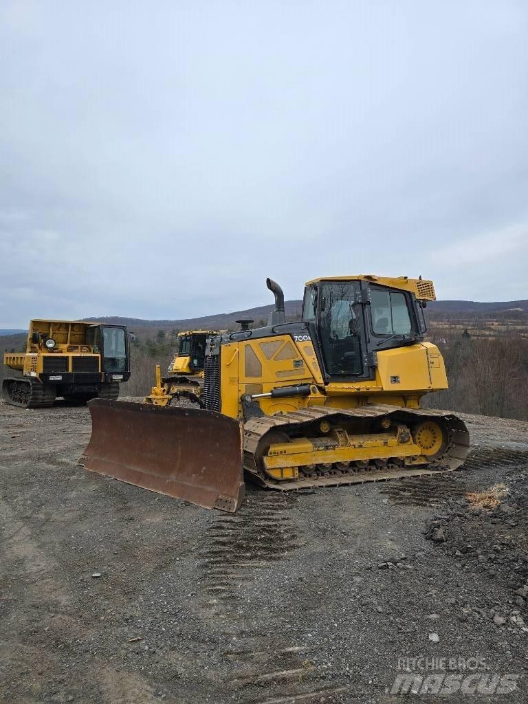 DEERE 700K LGP Crawler dozers