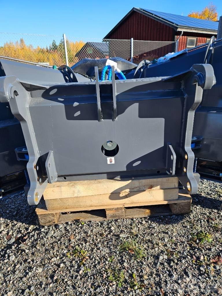 SE Equipment  3700 Plows