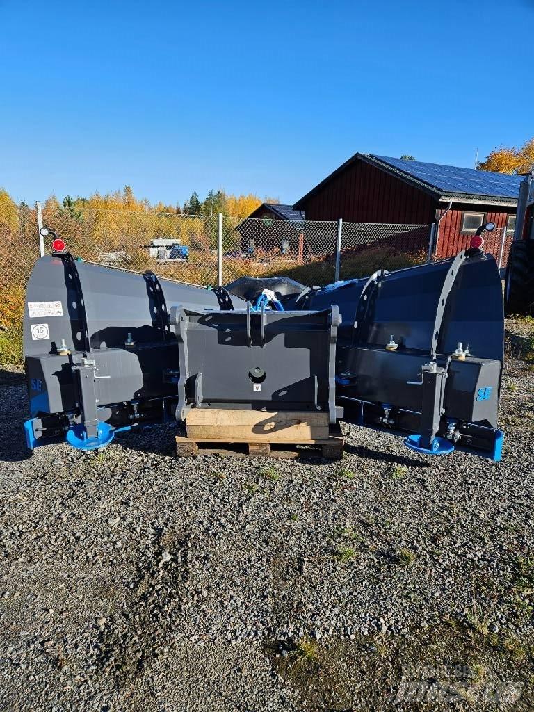 SE Equipment  3700 Plows