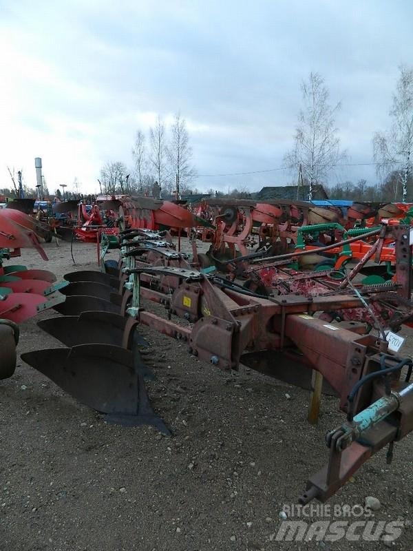 Kverneland 5 Ploughs