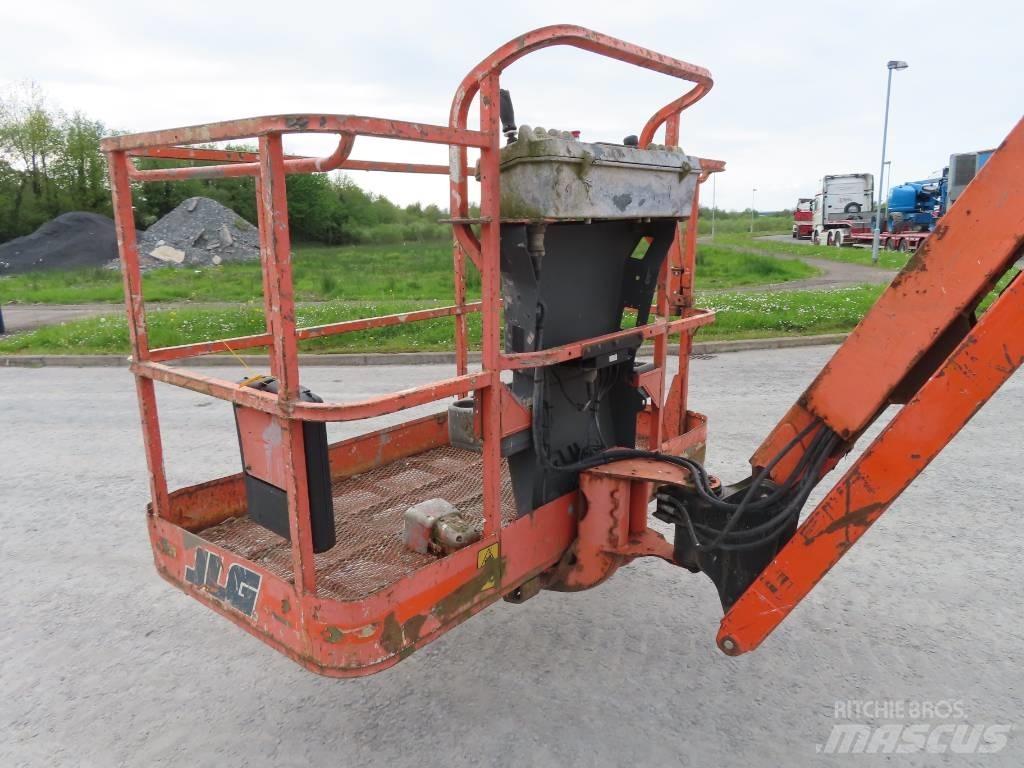 JLG 800 AJ Articulated boom lifts