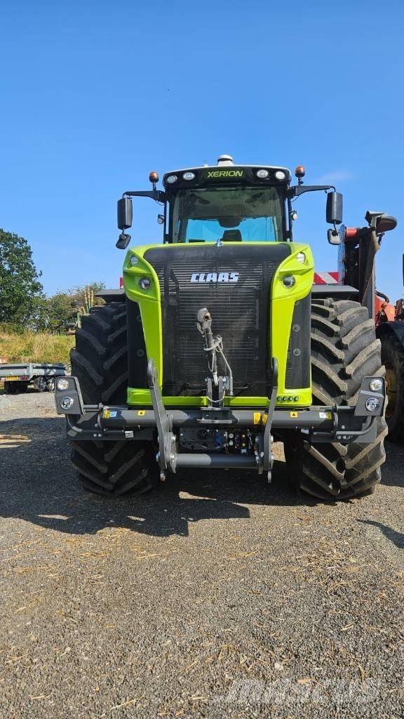 CLAAS Xerion 5000 VC Tractors