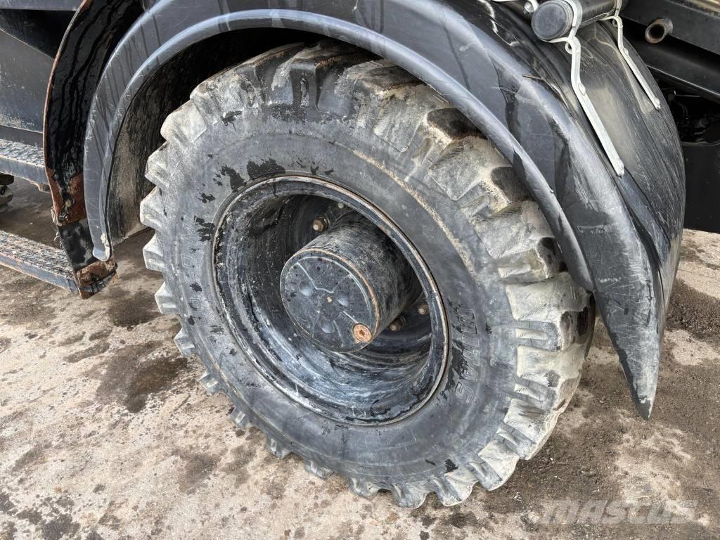 CAT M 313 D Wheeled excavators