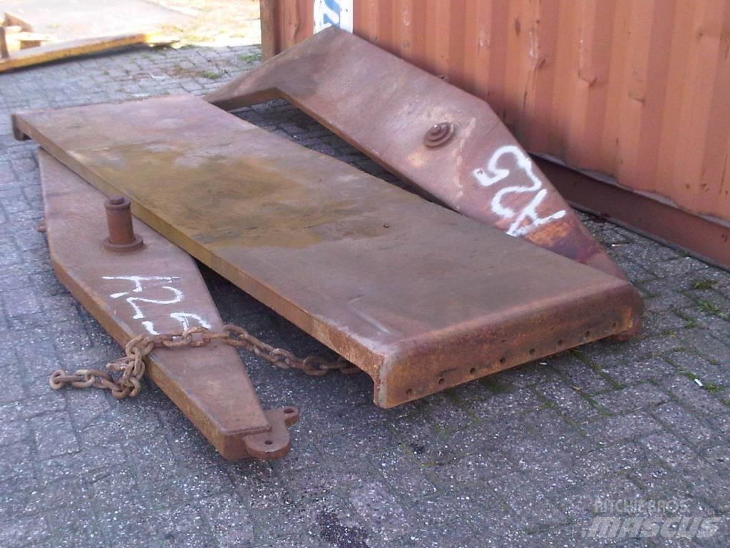 Volvo A25 tailgates Chassis and suspension
