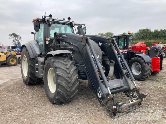 Valtra T214 Versu Tractors