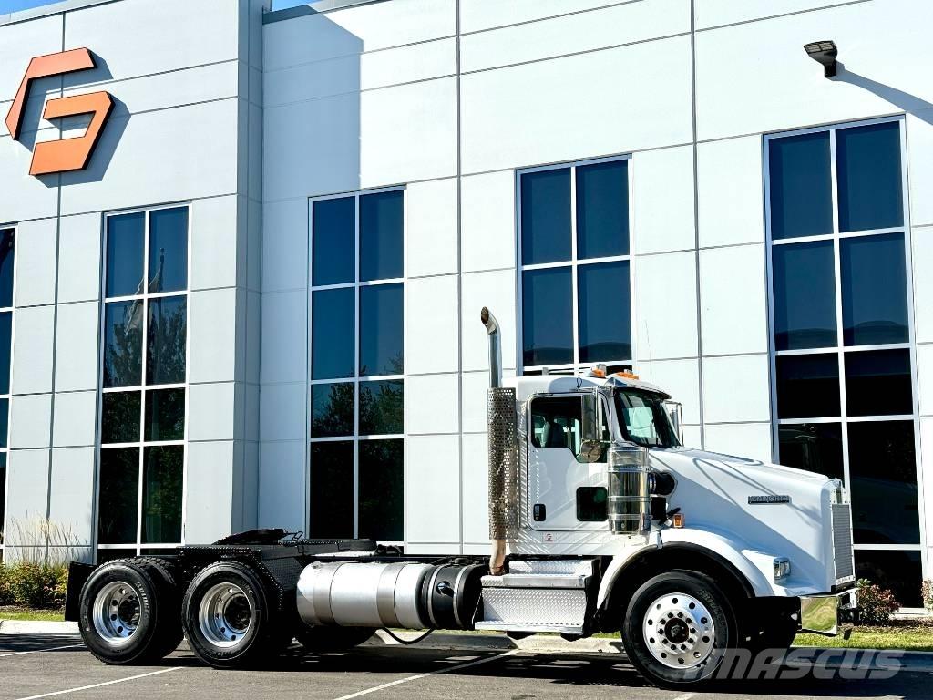 Kenworth T 800 Prime Movers