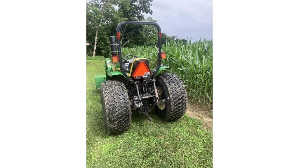 John Deere 4105 Tractors