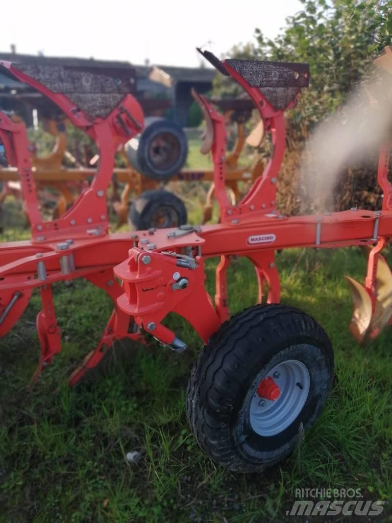 Maschio UNICO M 4+1 Reversible ploughs