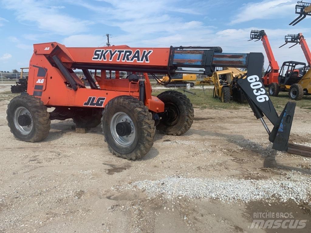 SkyTrak 6036 Telescopic handlers