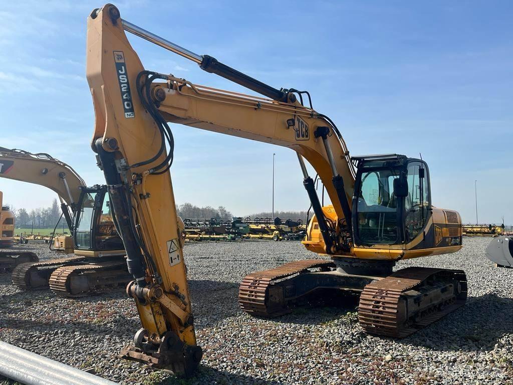 JCB 240NLC Crawler excavators