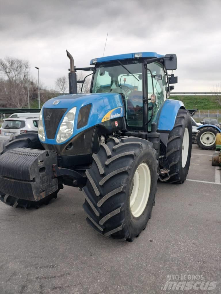 New Holland T 7060 Tractors