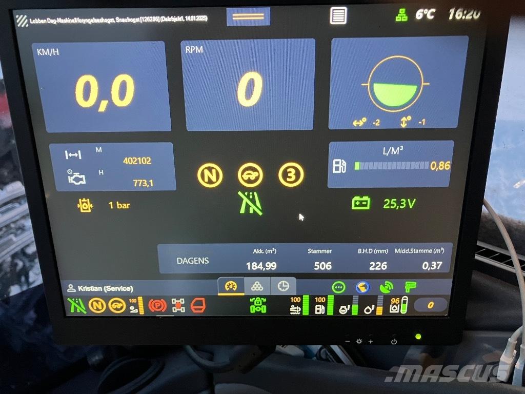 Komatsu 951 Harvesters