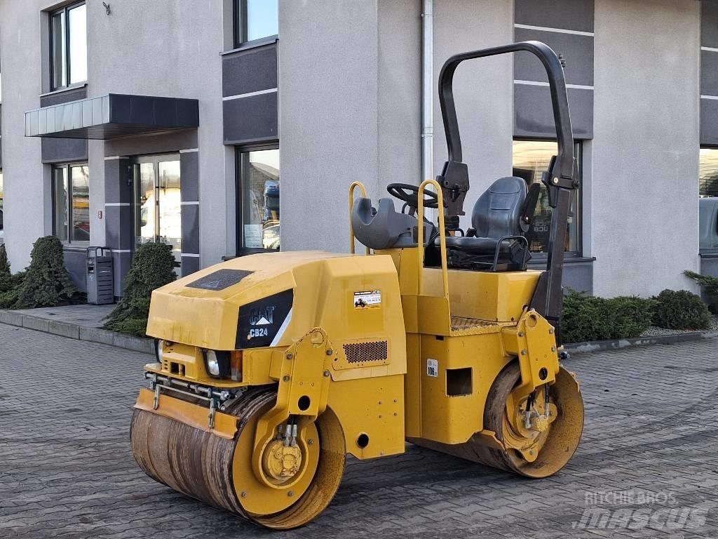 CAT CB 24 Twin drum rollers