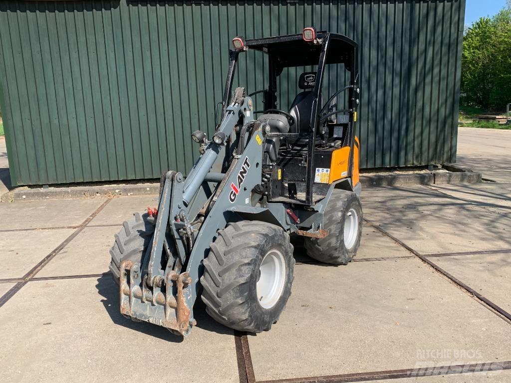 GiANT V 452 T Multi-purpose loaders