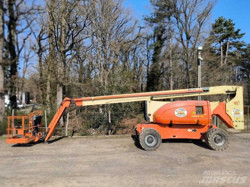 JLG 800 AJ Articulated boom lifts