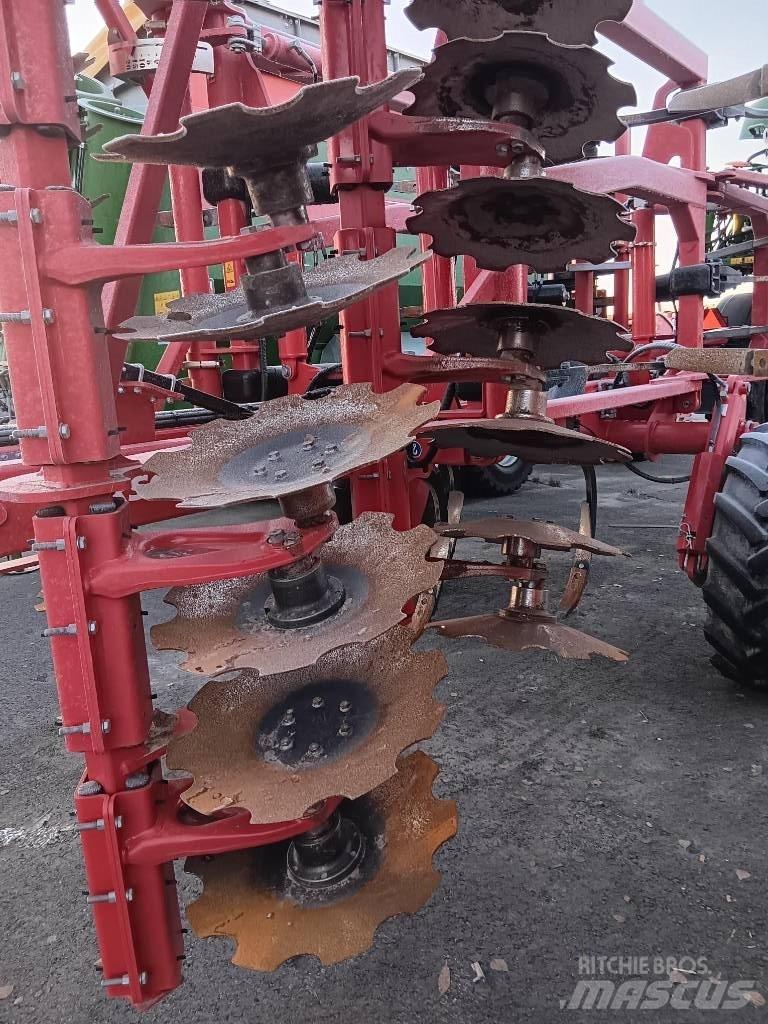 Horsch Terrano 4 MT Cultivators
