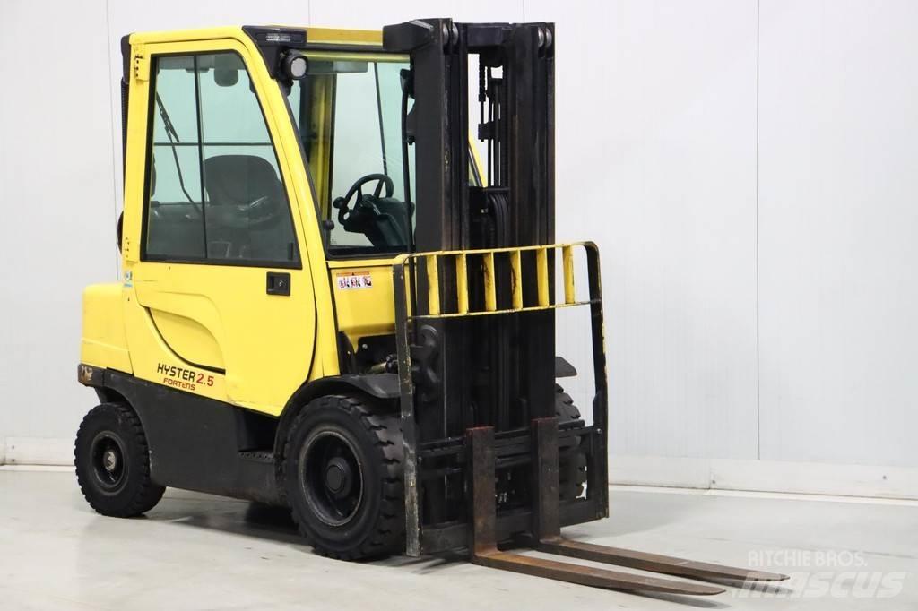 Hyster H2.5FT LPG trucks