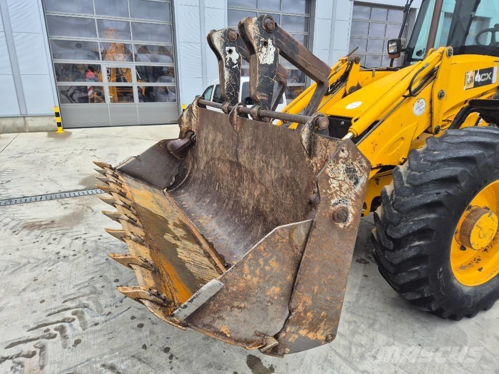 JCB 4CX Backhoe
