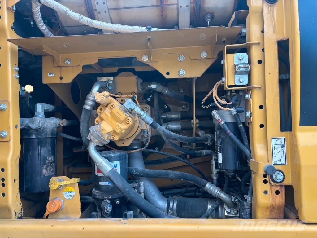 CAT 336 Crawler excavators