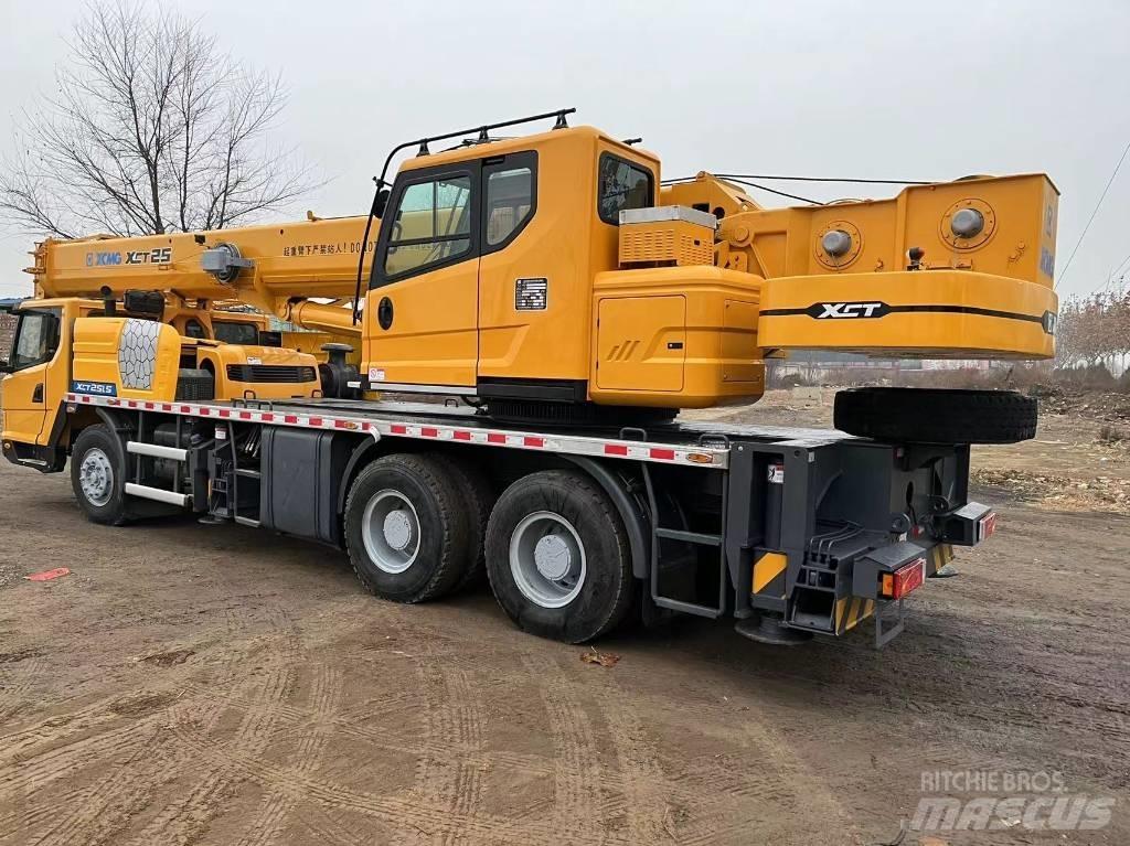 XCMG XCT 25 All terrain cranes