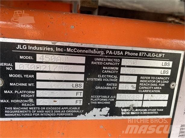 JLG 450 AJ Articulated boom lifts