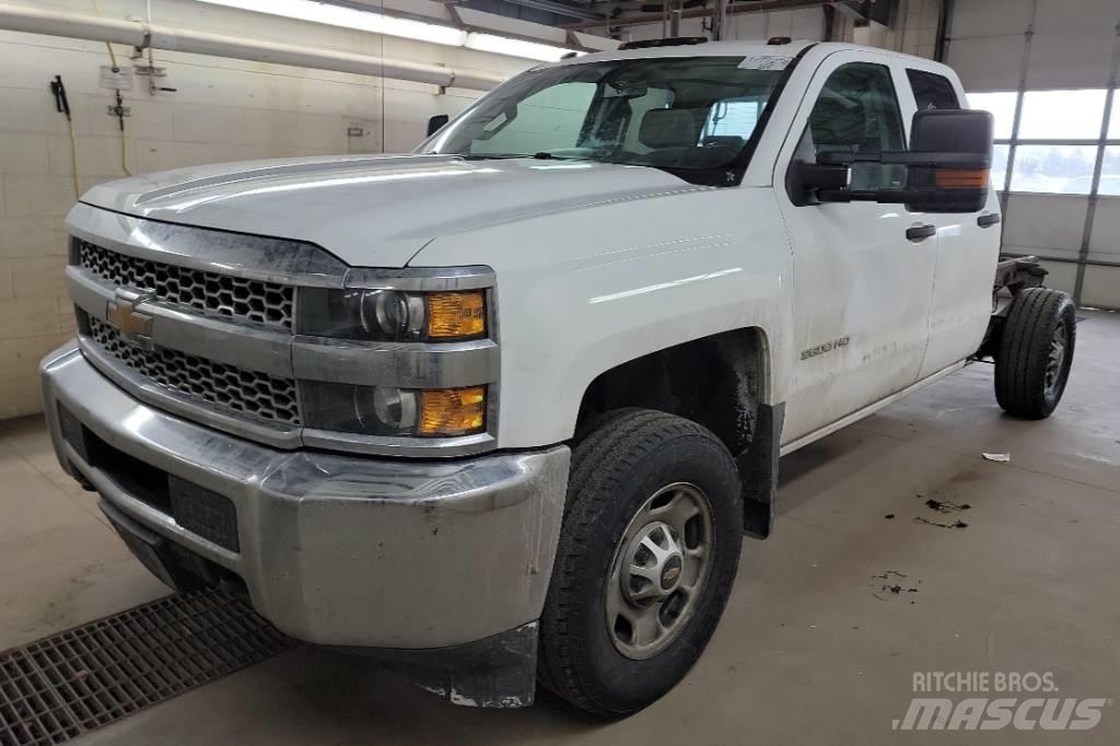 Chevrolet 2500 HD Chassis Cab trucks